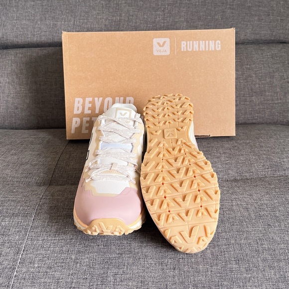 Veja Fitz Roy Sneakers - Picture 3 of 4